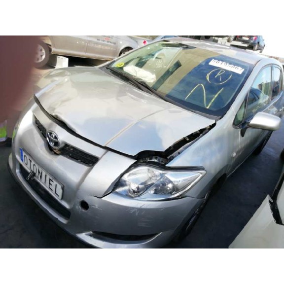 toyota auris del año 2007