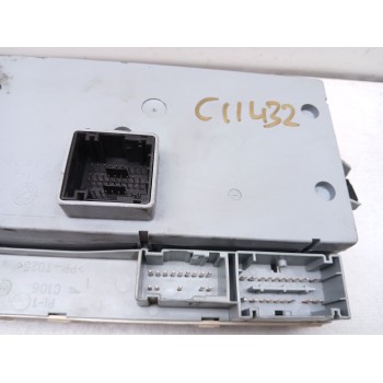 Recambio de caja reles / fusibles para fiat punto berlina (188) 1.2 8v active referencia OEM IAM 51735938  