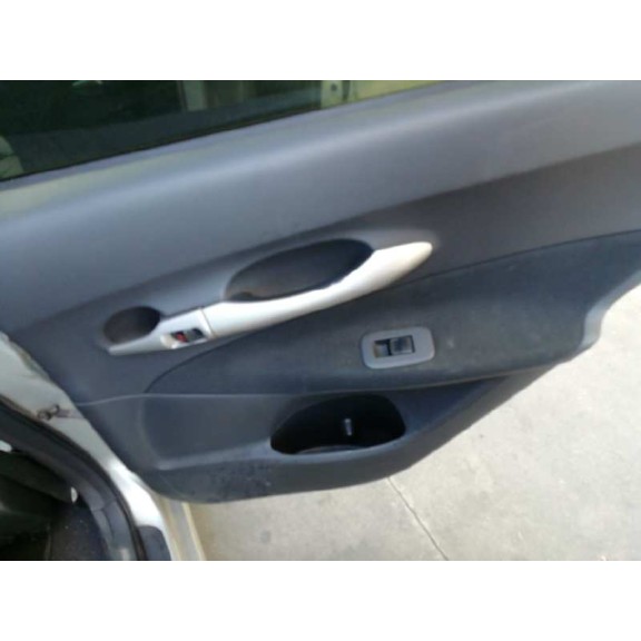 toyota auris del año 2007