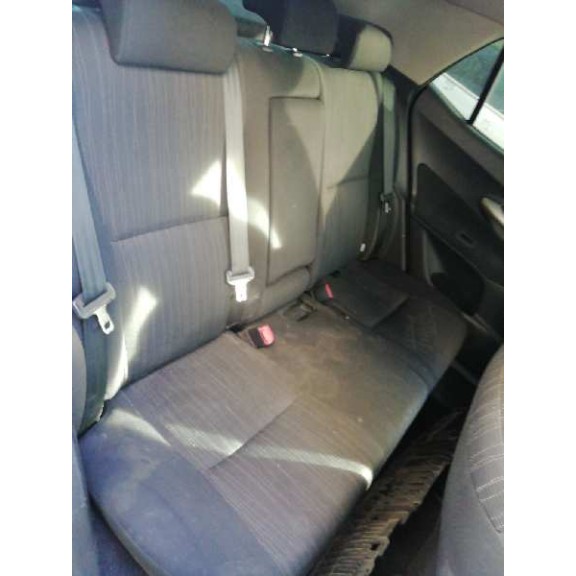 toyota auris del año 2007