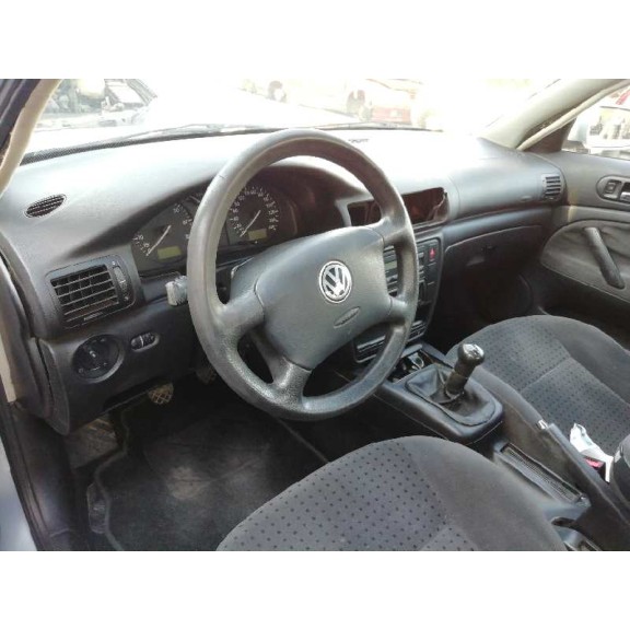 volkswagen passat berlina (3b2) del año 1997