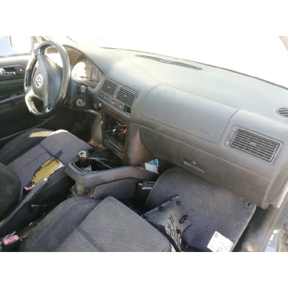 volkswagen golf iv berlina (1j1) del año 2002