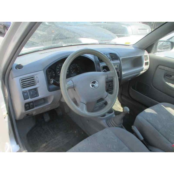 mazda demio (dw) del año 2001