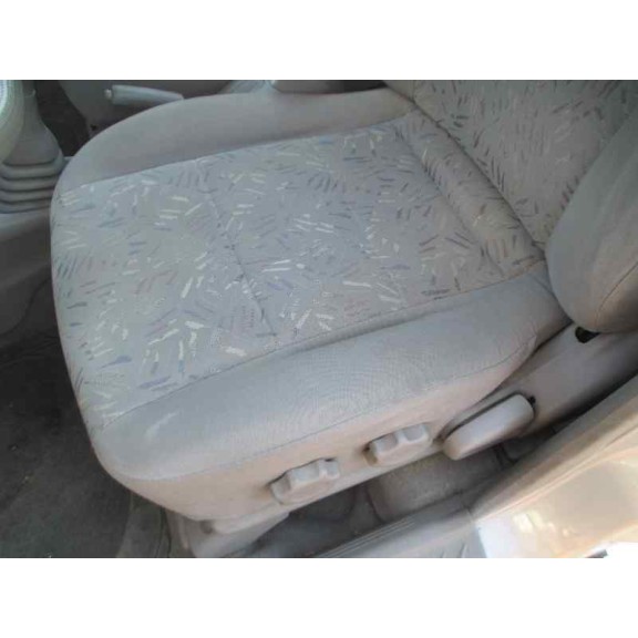 mazda demio (dw) del año 2001