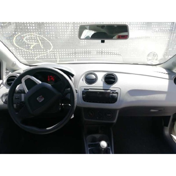 seat ibiza (6j5) del año 2010