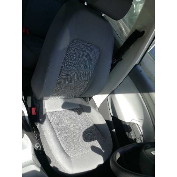 seat ibiza (6j5) del año 2010