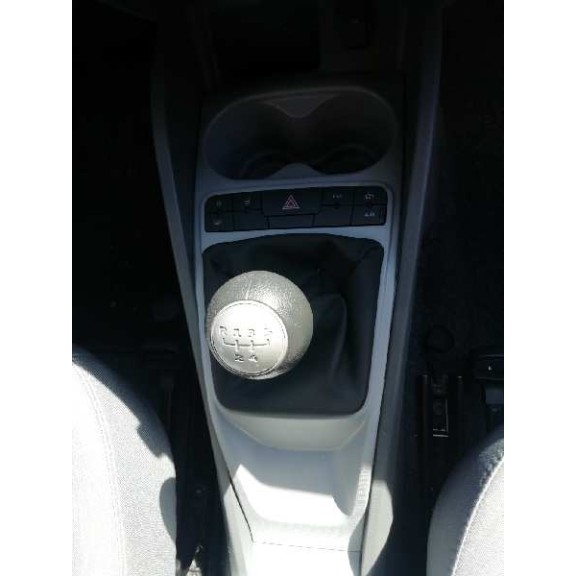 seat ibiza (6j5) del año 2010