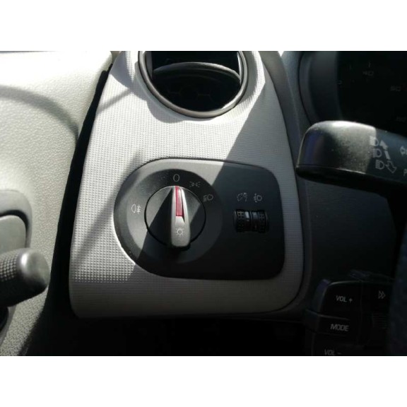 seat ibiza (6j5) del año 2010