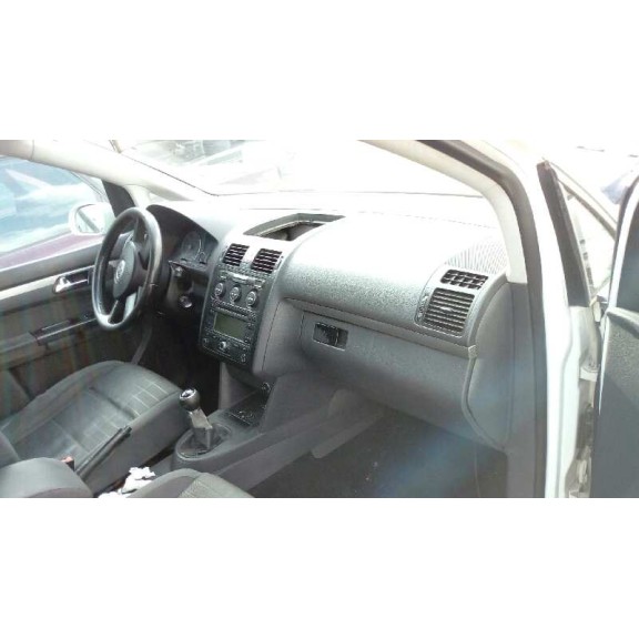 volkswagen touran (1t1) del año 2006