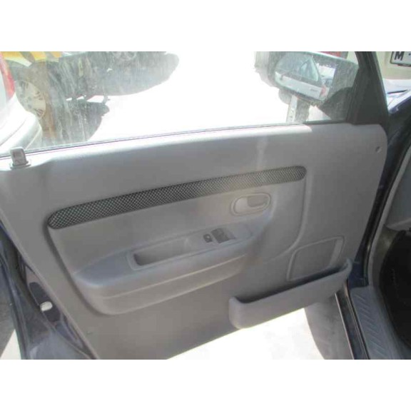 mazda demio (dw) del año 2002