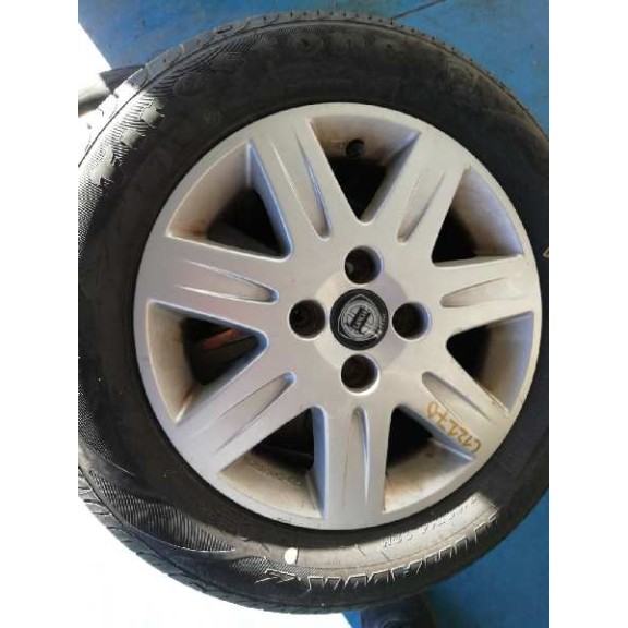 lancia lancia y del año 2003