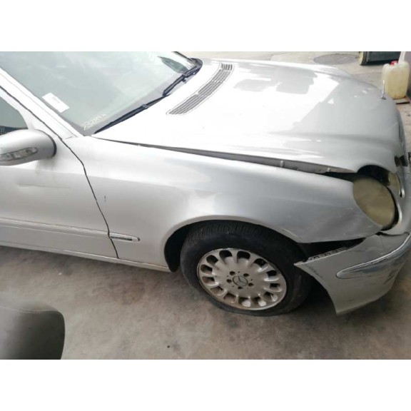 mercedes-benz clase e (w211) berlina del año 2005