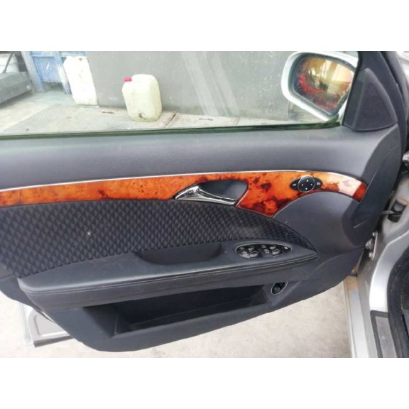 mercedes-benz clase e (w211) berlina del año 2005