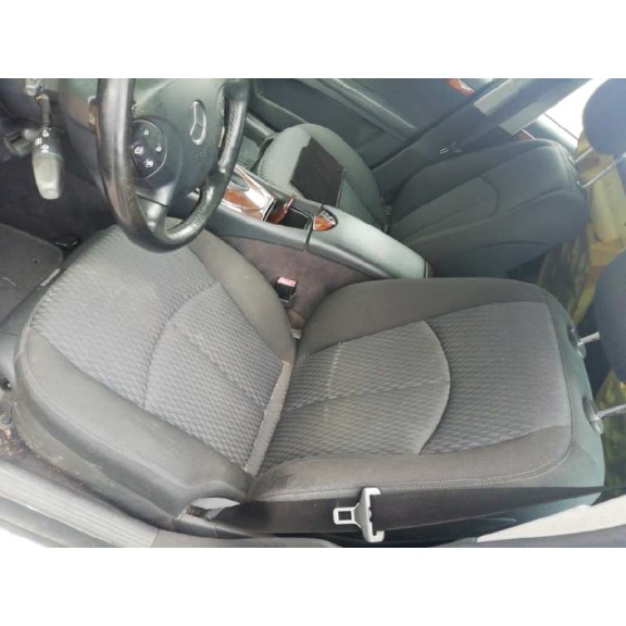 mercedes-benz clase e (w211) berlina del año 2005