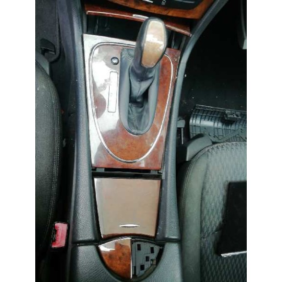 mercedes-benz clase e (w211) berlina del año 2005