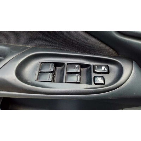 nissan almera (n16/e) del año 2004