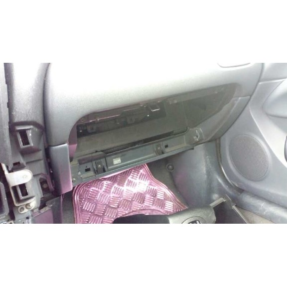 nissan almera (n16/e) del año 2004