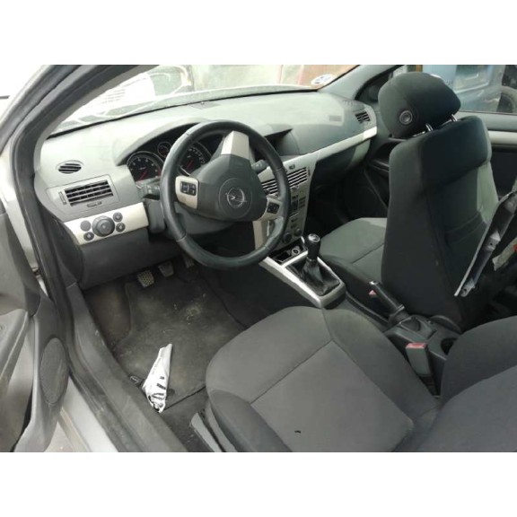 opel astra gtc del año 2008