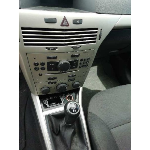 opel astra gtc del año 2008