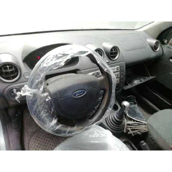 ford fiesta (cbk) del año 2003