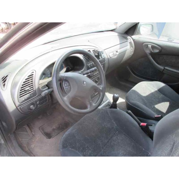 citroën xsara berlina del año 2000