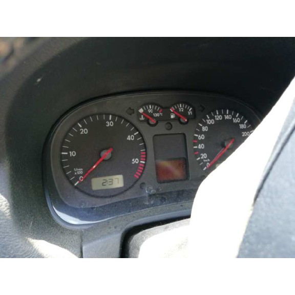 volkswagen golf iv berlina (1j1) del año 2002