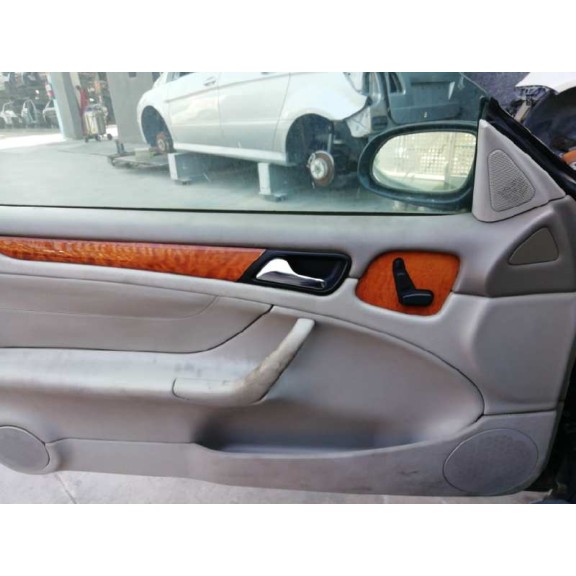 mercedes-benz clase clk (w208) coupe del año 2000