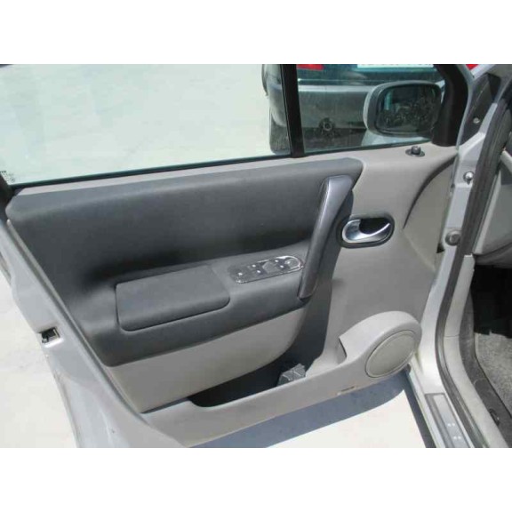 renault scenic ii del año 2003