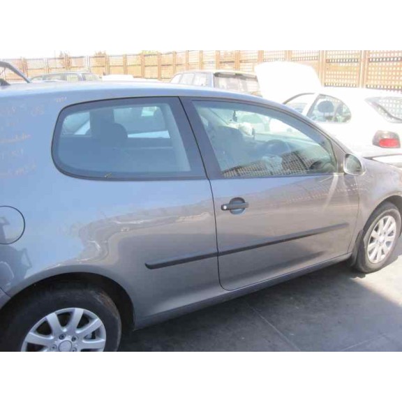 volkswagen golf v berlina (1k1) del año 2008