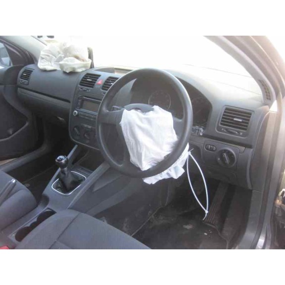 volkswagen golf v berlina (1k1) del año 2008