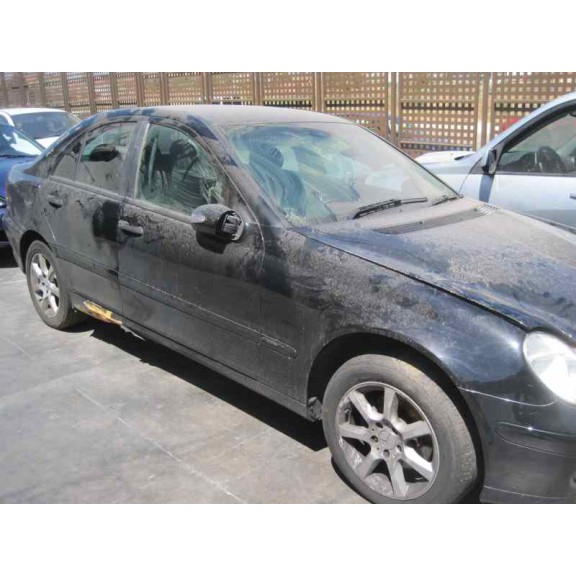 mercedes-benz clase c (w203) berlina del año 2000