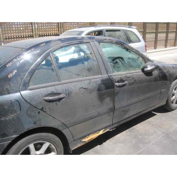 mercedes-benz clase c (w203) berlina del año 2000