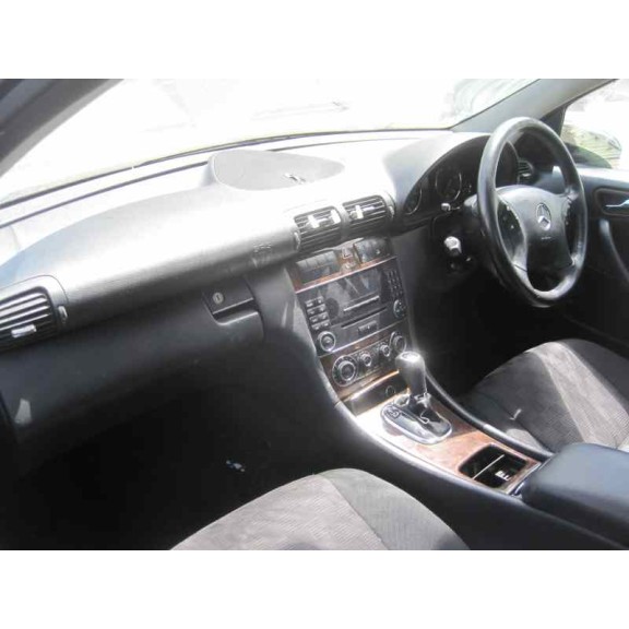 mercedes-benz clase c (w203) berlina del año 2000