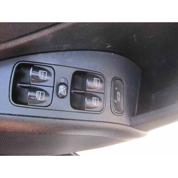 mercedes-benz clase c (w203) berlina del año 2000