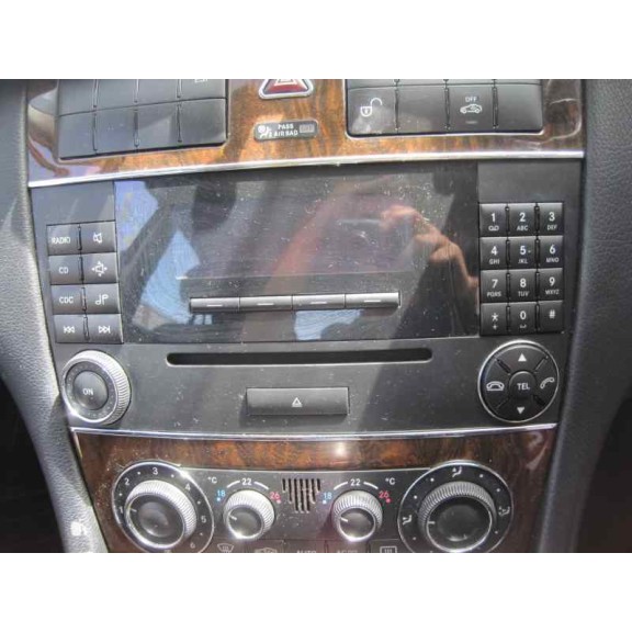 mercedes-benz clase c (w203) berlina del año 2000