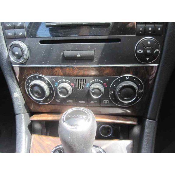 mercedes-benz clase c (w203) berlina del año 2000