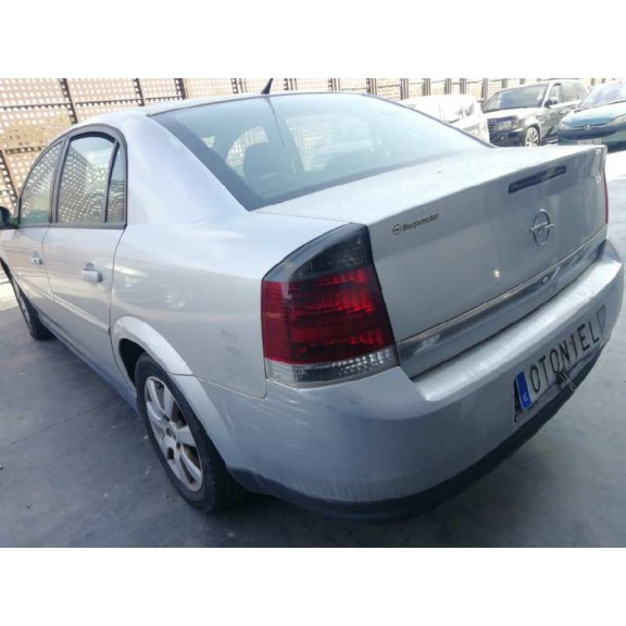 opel vectra c berlina del año 2005