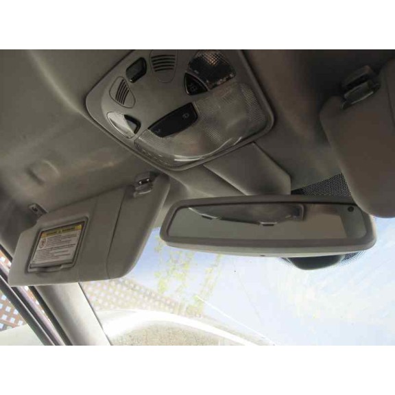 mercedes-benz clase c (w203) berlina del año 2000