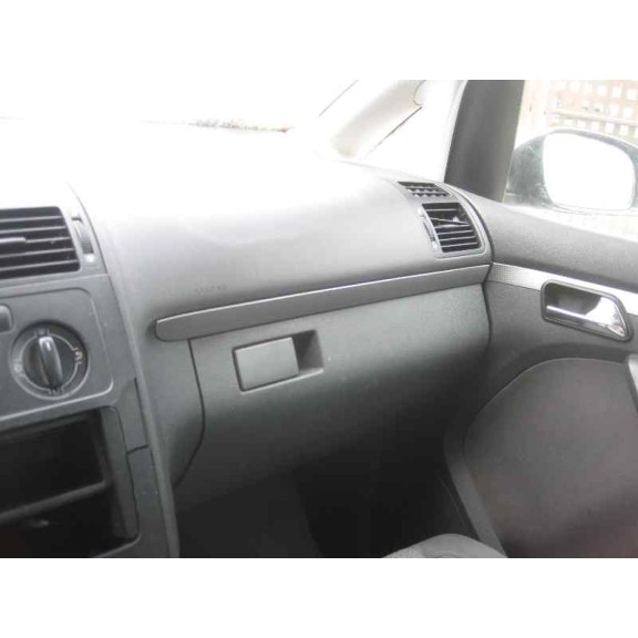 volkswagen touran (1t1) del año 2004