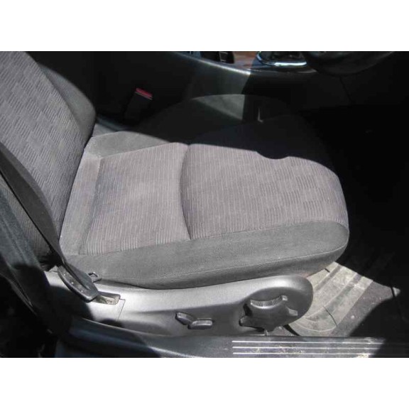 mercedes-benz clase c (w203) berlina del año 2000