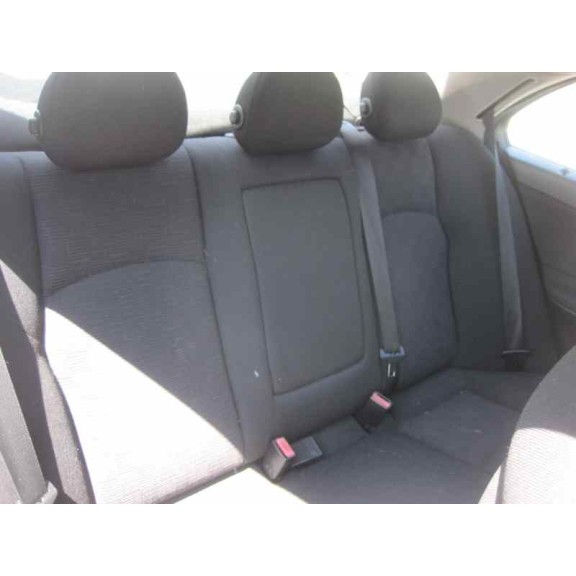 mercedes-benz clase c (w203) berlina del año 2000