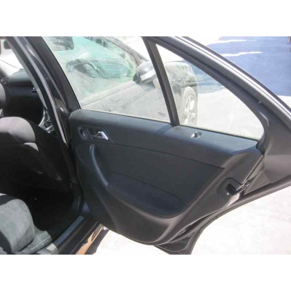 mercedes-benz clase c (w203) berlina del año 2000