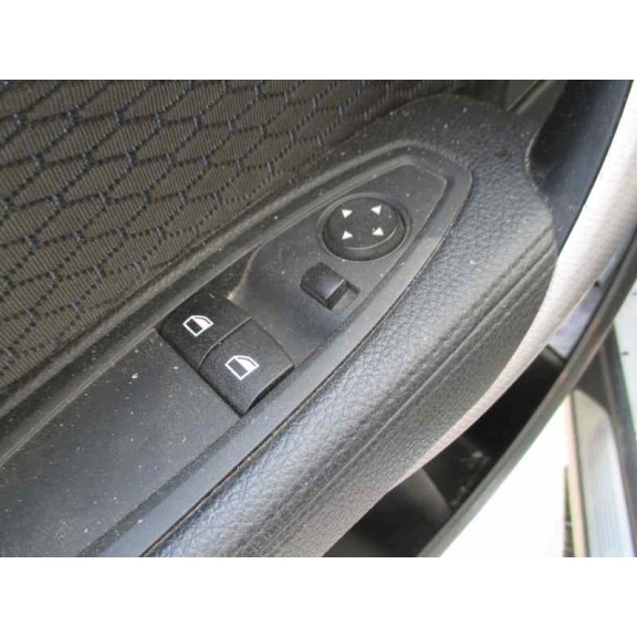 bmw serie 1 lim. (f21) del año 2013