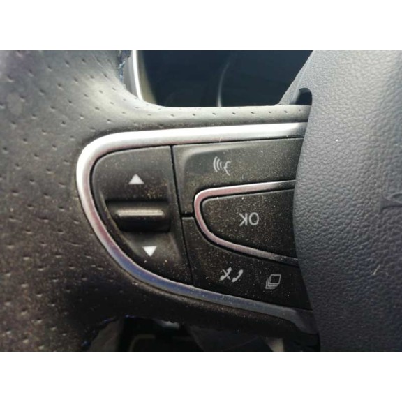 renault megane iv berlina 5p del año 2019