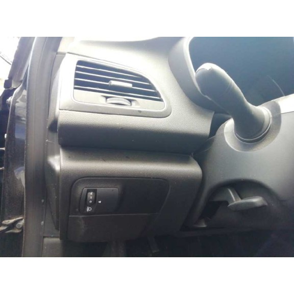 renault megane iv berlina 5p del año 2019