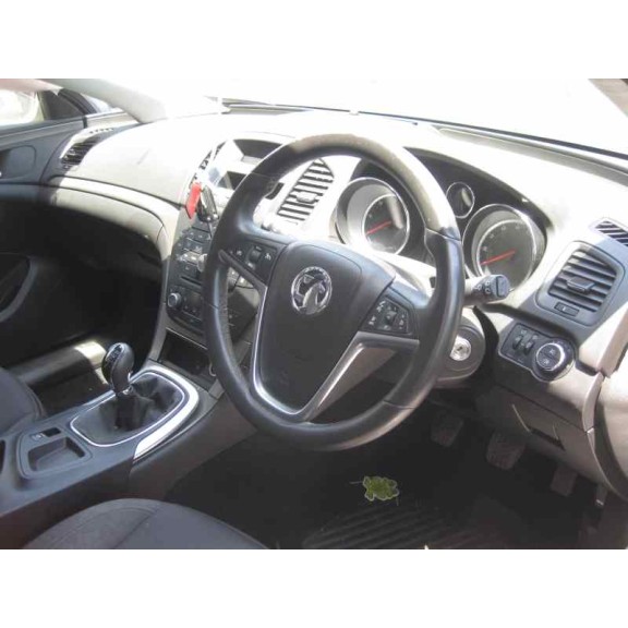 opel insignia berlina del año 2008