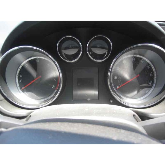 opel insignia berlina del año 2008