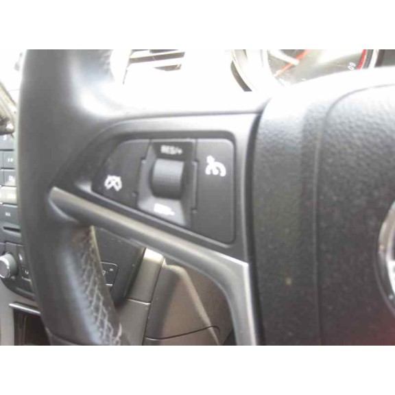 opel insignia berlina del año 2008