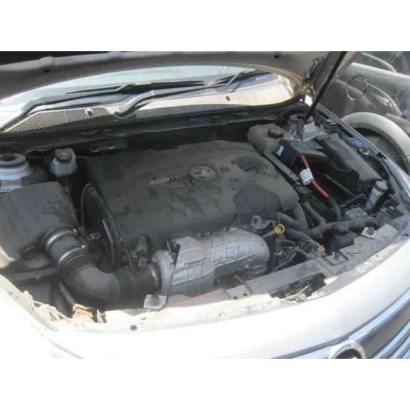 opel insignia berlina del año 2008