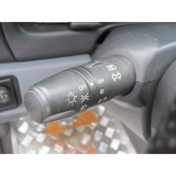 nissan almera (n16/e) del año 2004